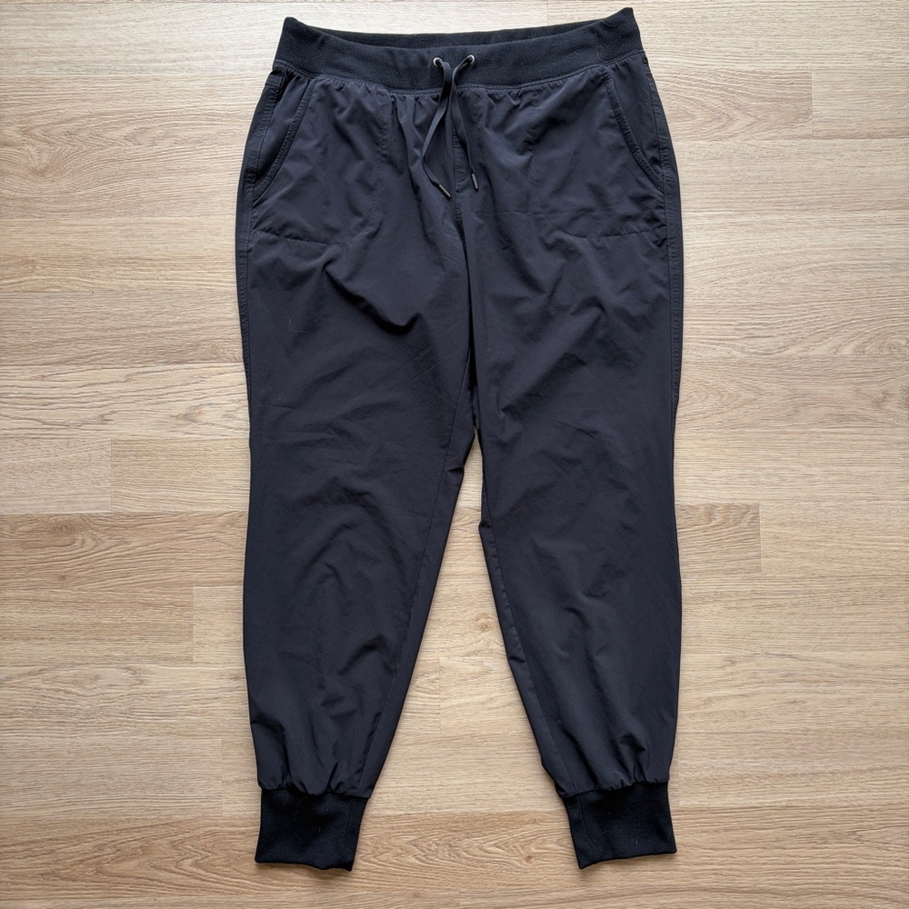 Athleta women’s Black Jogger Pants
